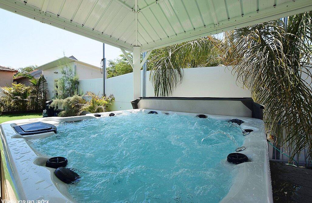 אחוזת קנה הבושם מרכז  29  נופש - וי פור ויקיישן - V for Vacation