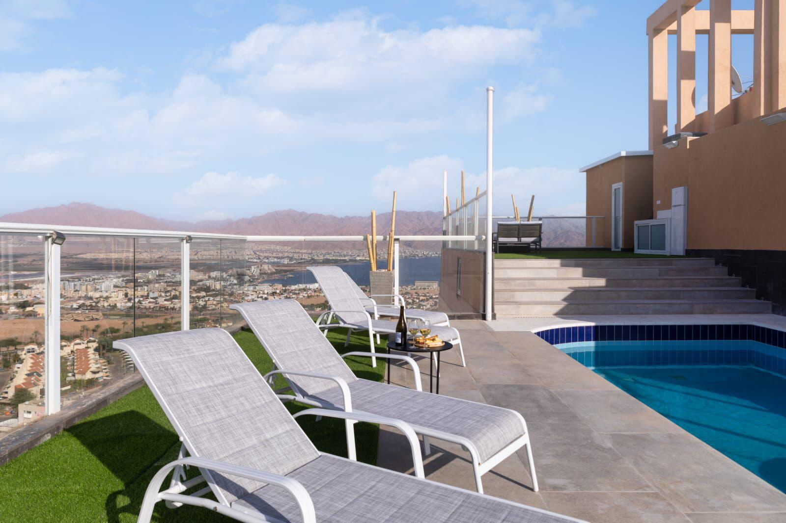 נגיעה מהשמיים דרום  31  נופש - וי פור ויקיישן - V for Vacation