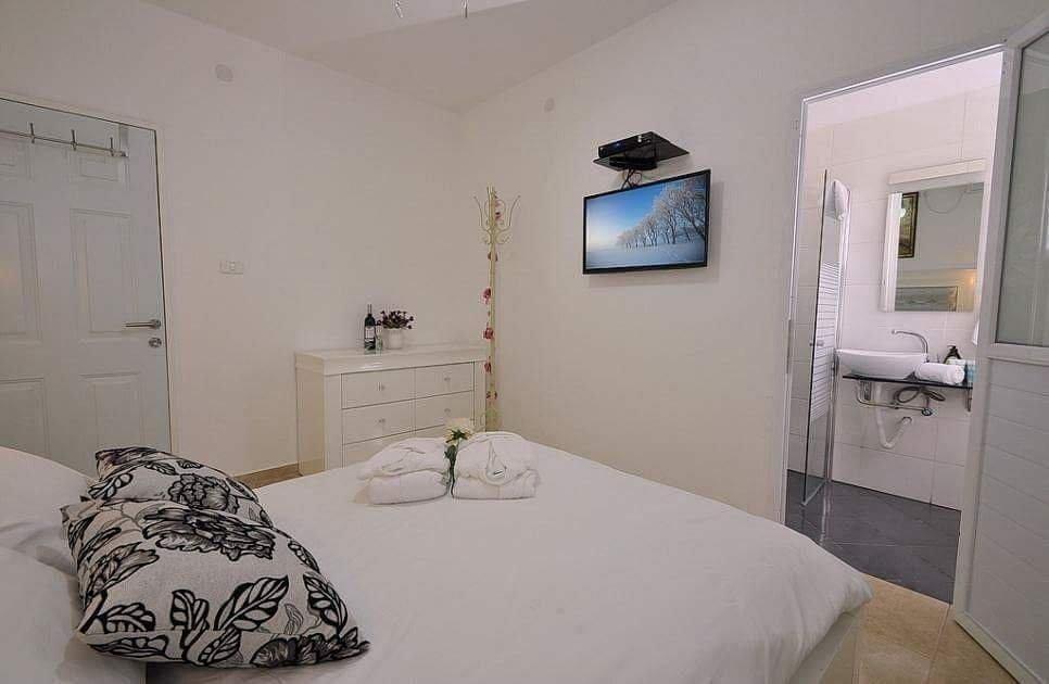 אחוזת כרמל צפון  33  נופש - וי פור ויקיישן - V for Vacation