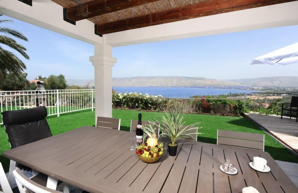 יהלי סוויטות אירוח צפון  4  נופש - וי פור ויקיישן - V for Vacation