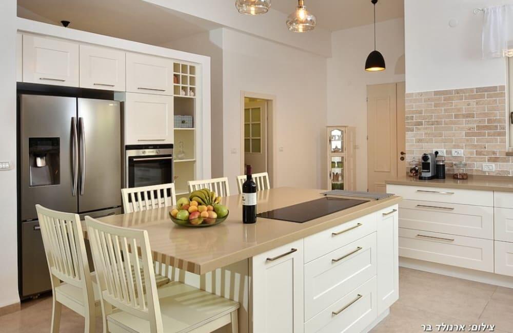 וילה רומיליה האוס צפון  11  נופש - וי פור ויקיישן - V for Vacation