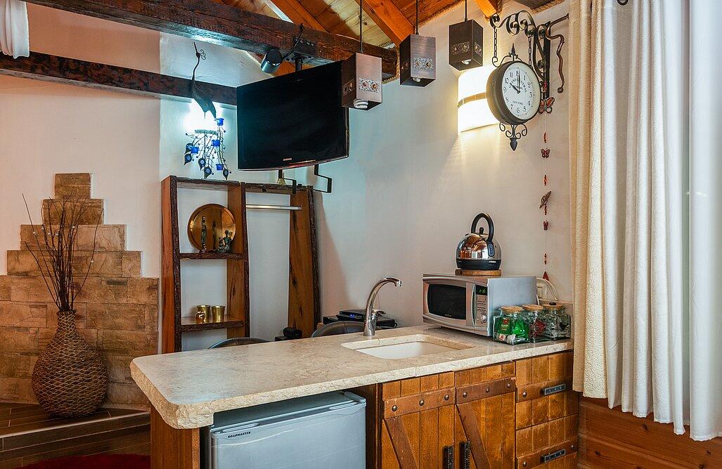 בקתות גבי בקצה היער צפון  11  נופש - וי פור ויקיישן - V for Vacation