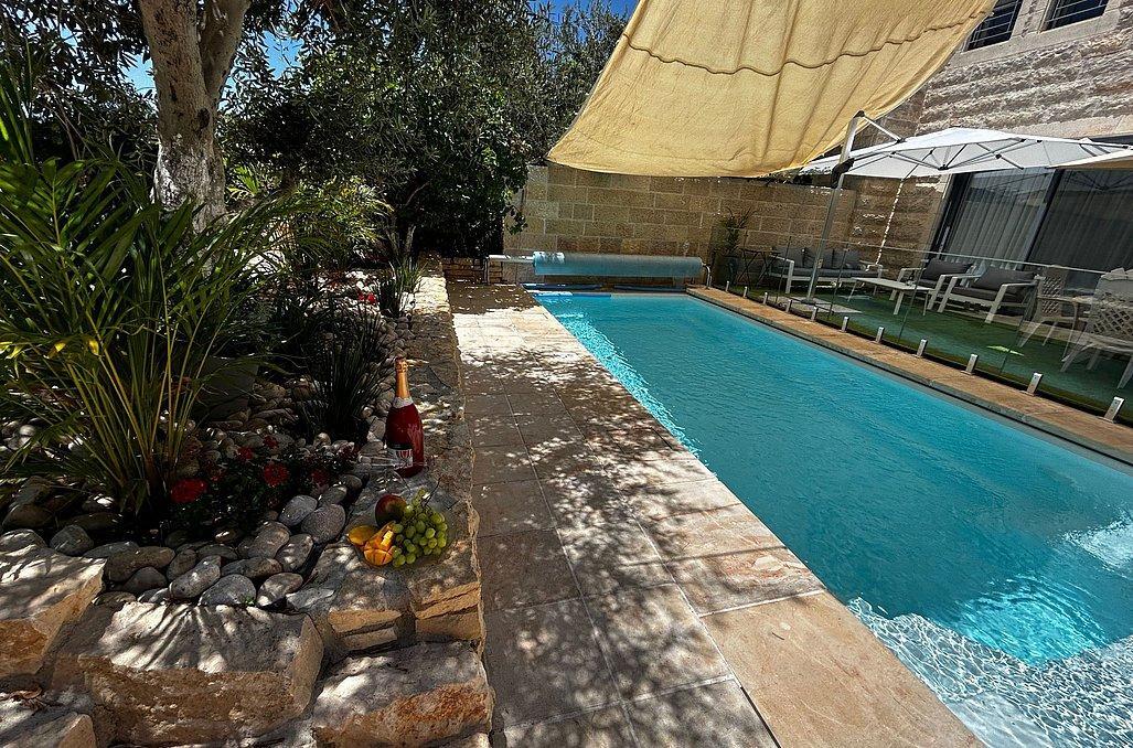 וילה בהר מרכז  18  נופש - וי פור ויקיישן - V for Vacation