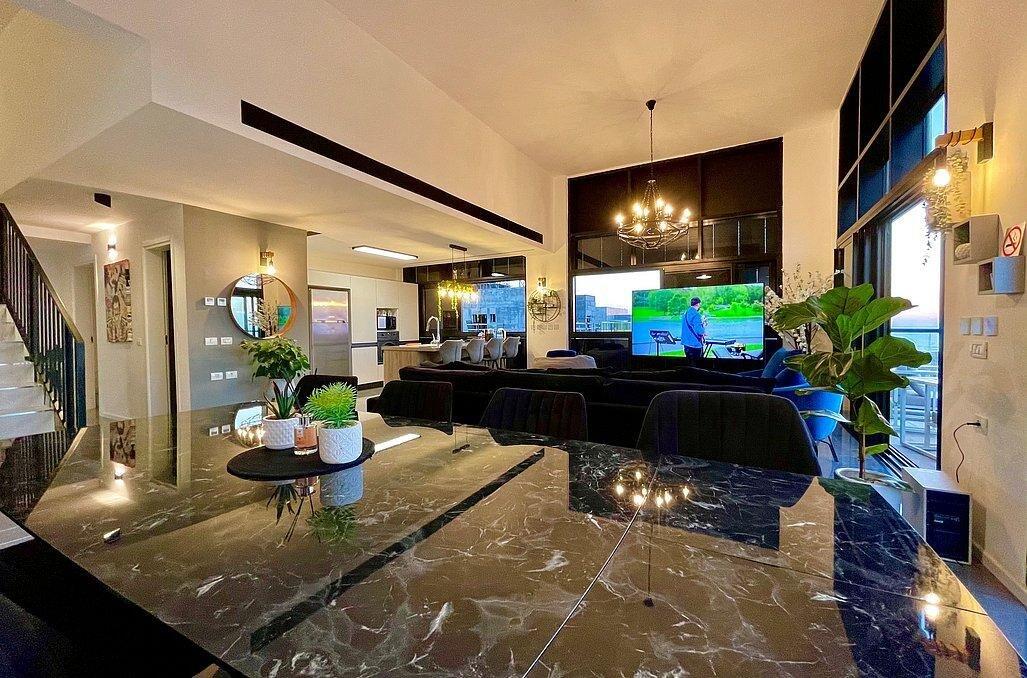 פנטהאוז ראם מרכז  10  נופש - וי פור ויקיישן - V for Vacation