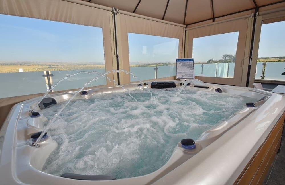 וילה מאיורי בוטיק צפון  32  נופש - וי פור ויקיישן - V for Vacation