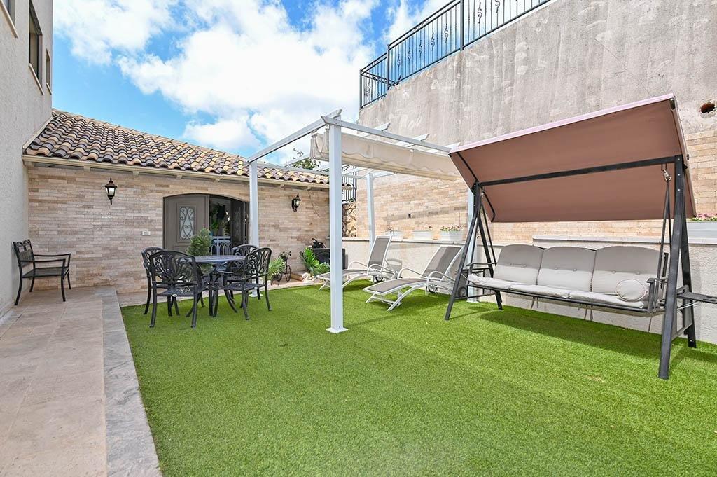 הילת השחר צפון  16  נופש - וי פור ויקיישן - V for Vacation