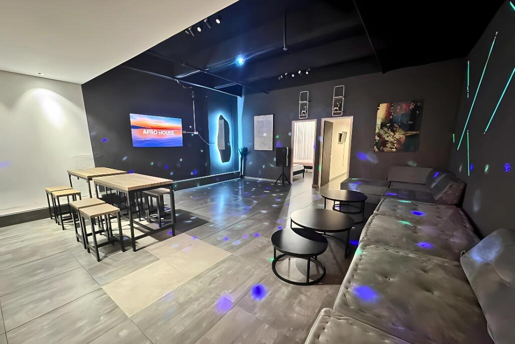 סניורה סוויט | Senyora Suite TLV מרכז  11  לופט 4 יו