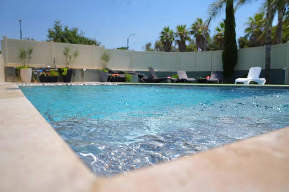 וילה כמיסה - Villa Kamisa צפון  34  נופש - וי פור ויקיישן - V for Vacation