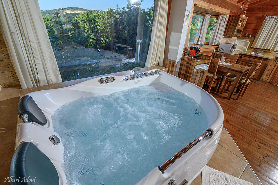 בקתות לב החורש צפון  16  נופש - וי פור ויקיישן - V for Vacation