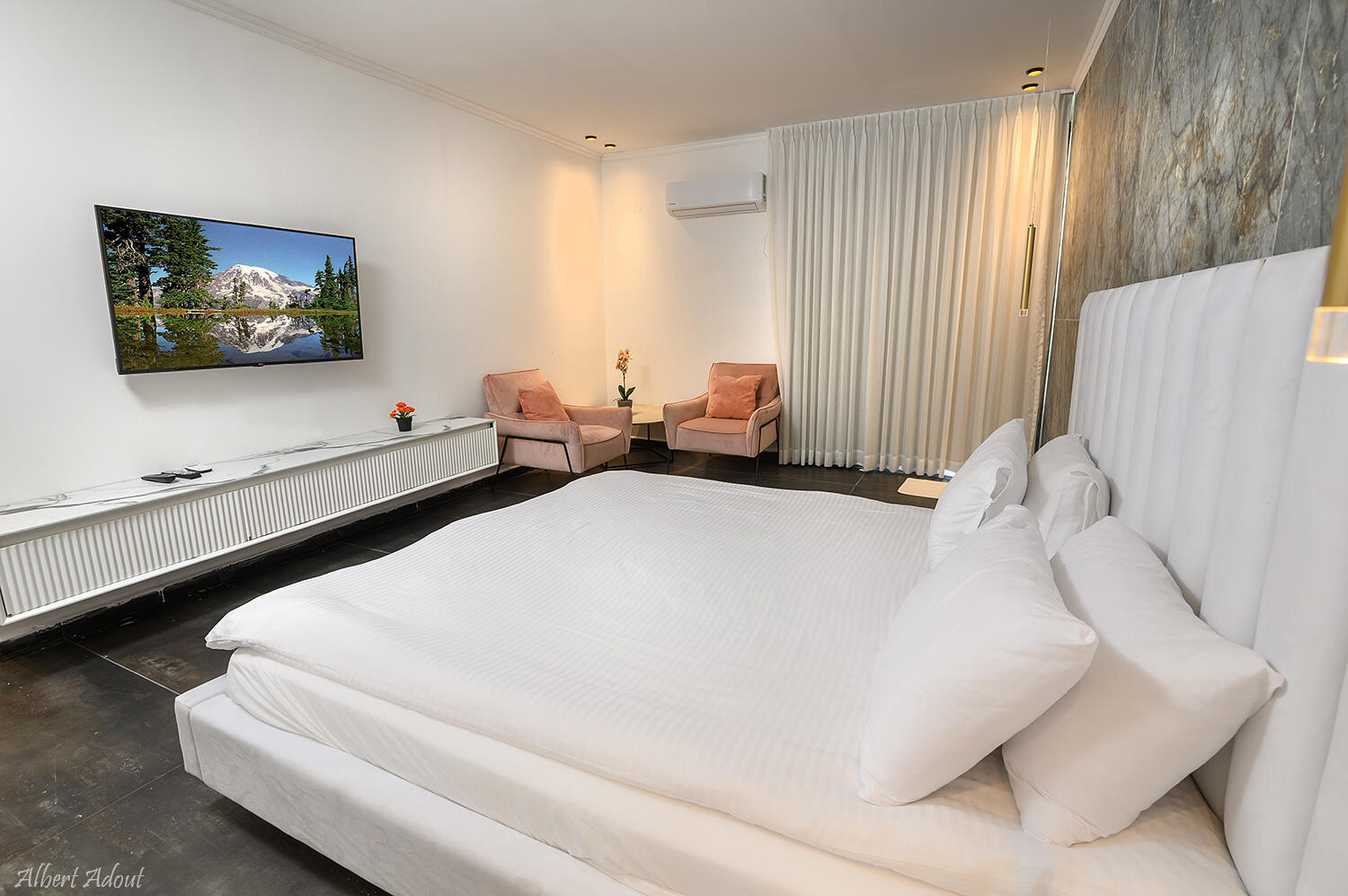 וילה קינג רפאל צפון  12  נופש - וי פור ויקיישן - V for Vacation