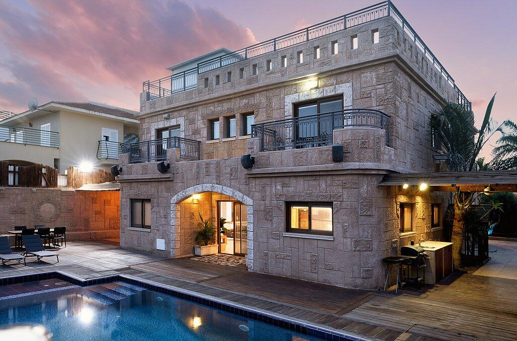 אחוזת אביב דרום  3  נופש - וי פור ויקיישן - V for Vacation