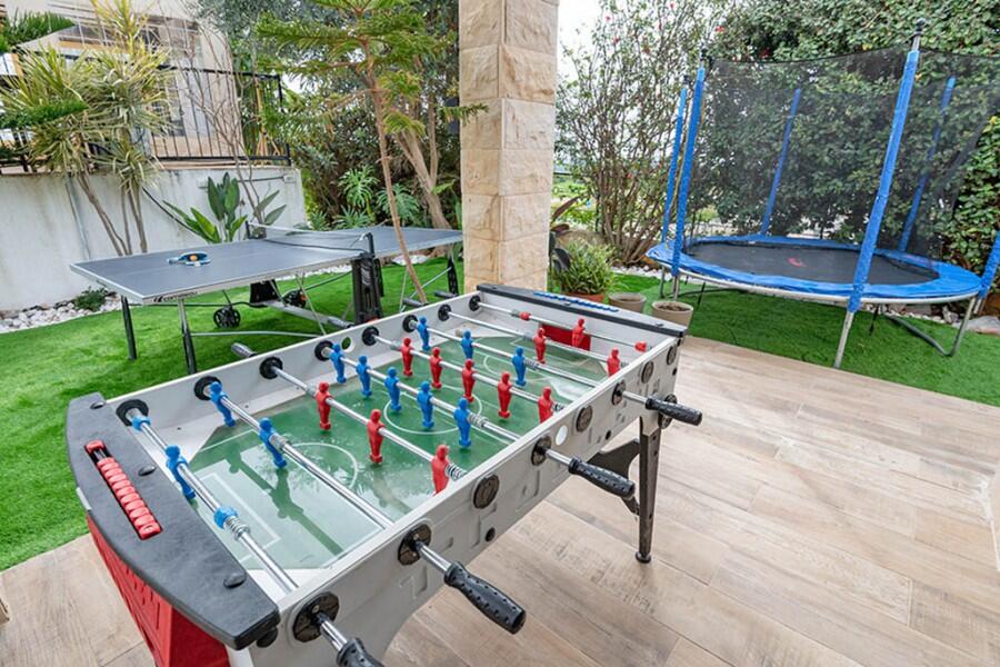 באטצי סוויטות יוקרה צפון  3  נופש - וי פור ויקיישן - V for Vacation