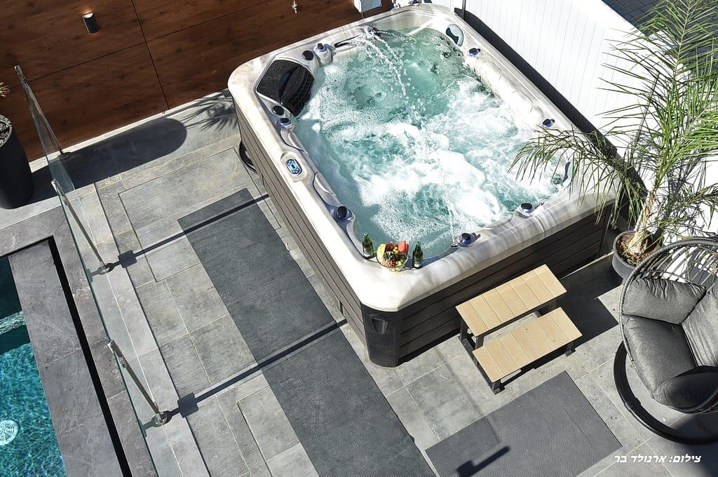 אחוזת ינון צפון  23  נופש - וי פור ויקיישן - V for Vacation