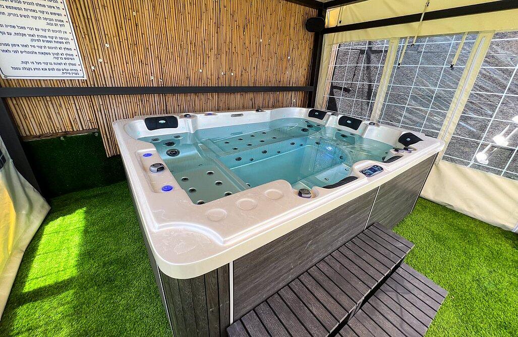 אחוזת ענבי הגפן מרכז  25  נופש - וי פור ויקיישן - V for Vacation