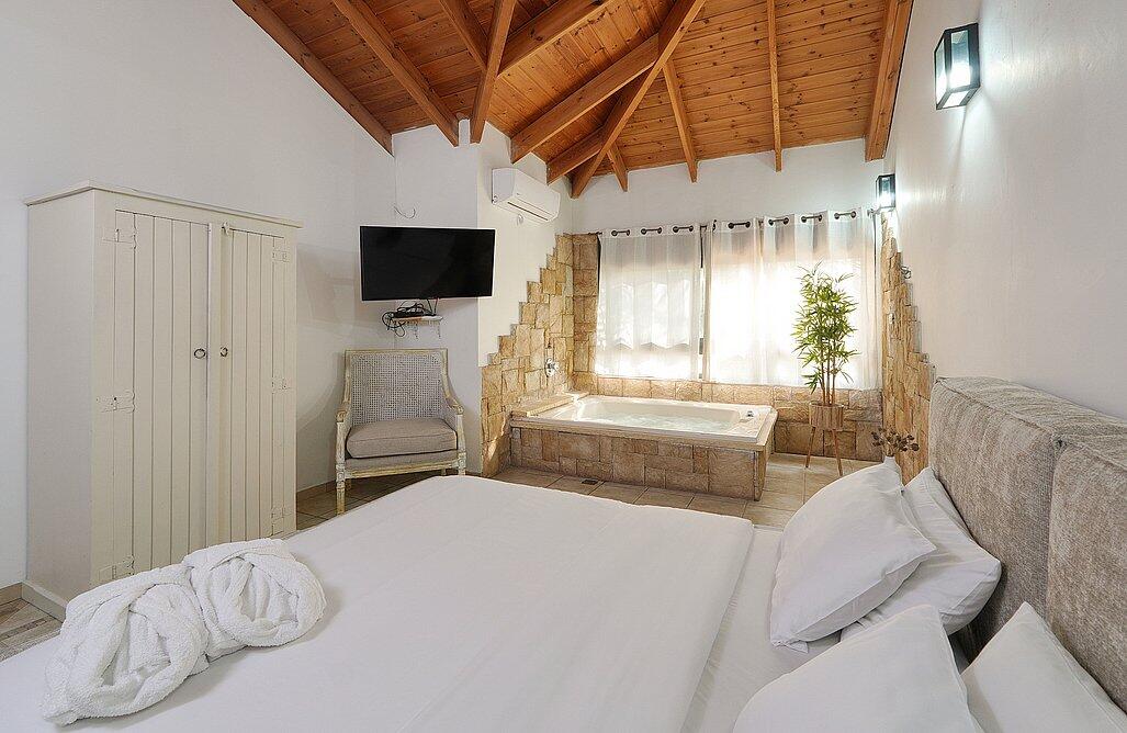 סוויטות נוף ליער צפון  25  נופש - וי פור ויקיישן - V for Vacation