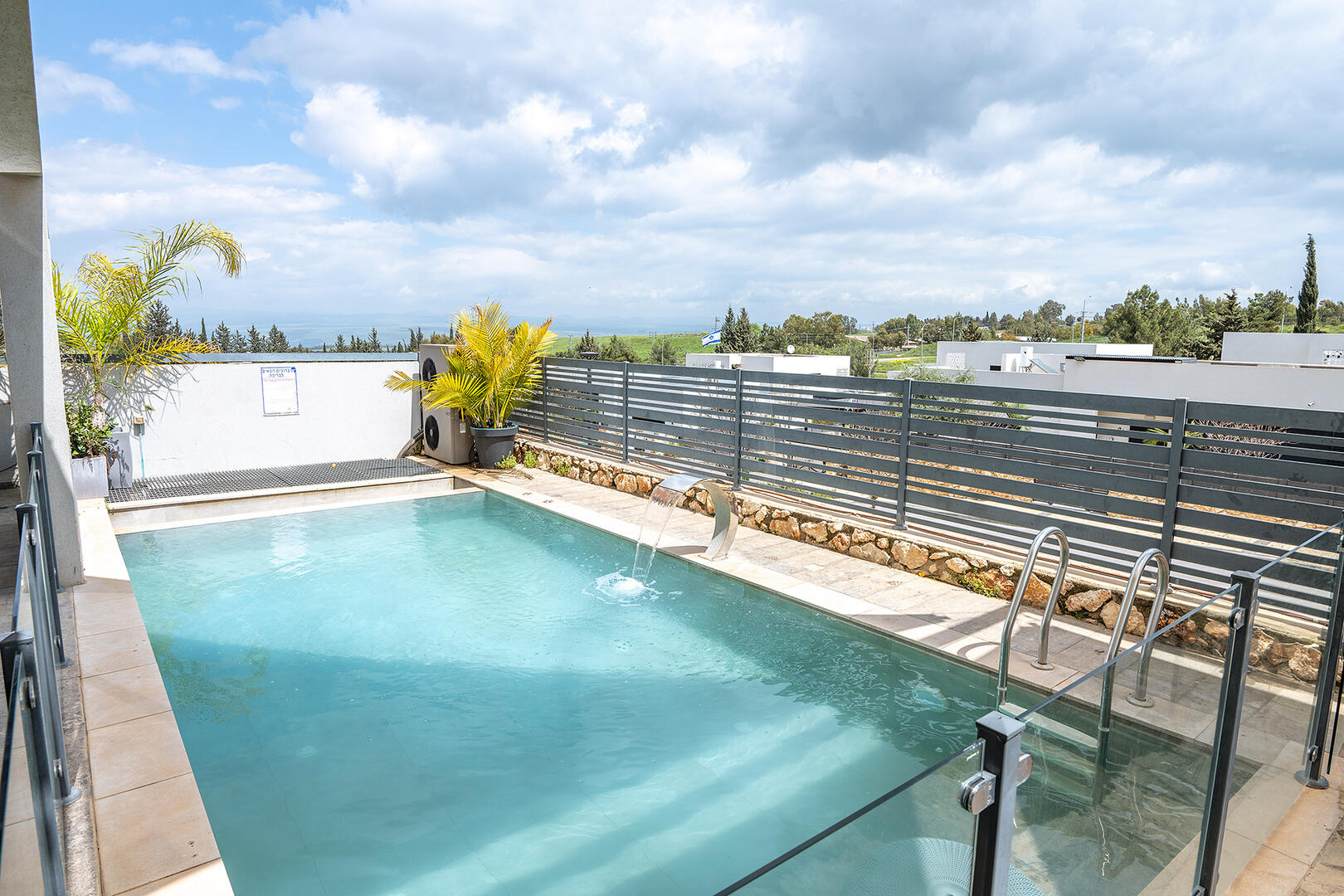 וילה תמר ראש פינה צפון  41  נופש - וי פור ויקיישן - V for Vacation