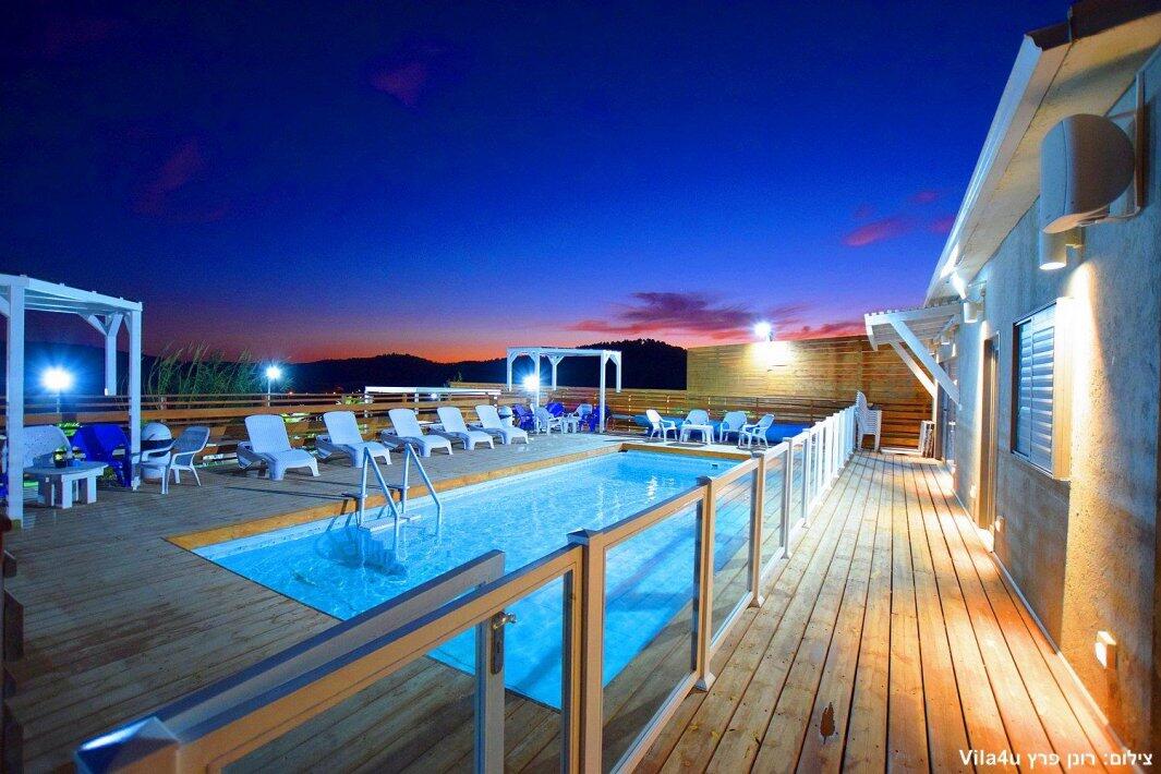 אחוזת הנסיכה וילג - מתחם הוץ