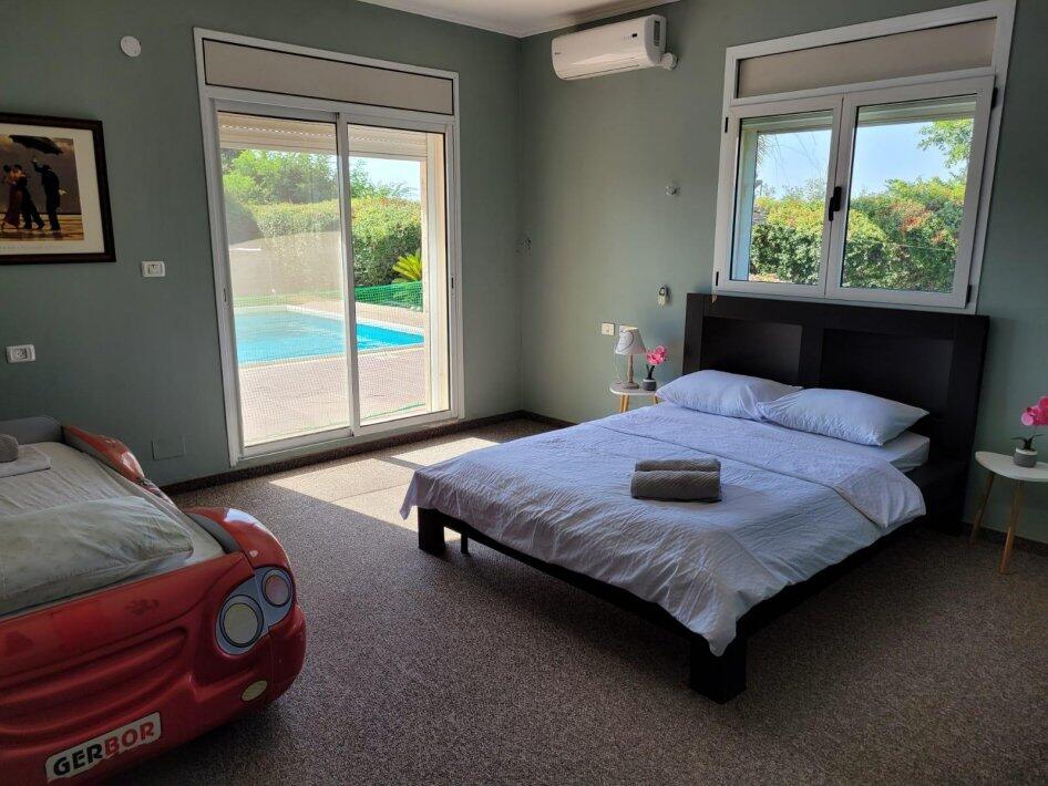 וילה ורדים מרכז  9  נופש - וי פור ויקיישן - V for Vacation