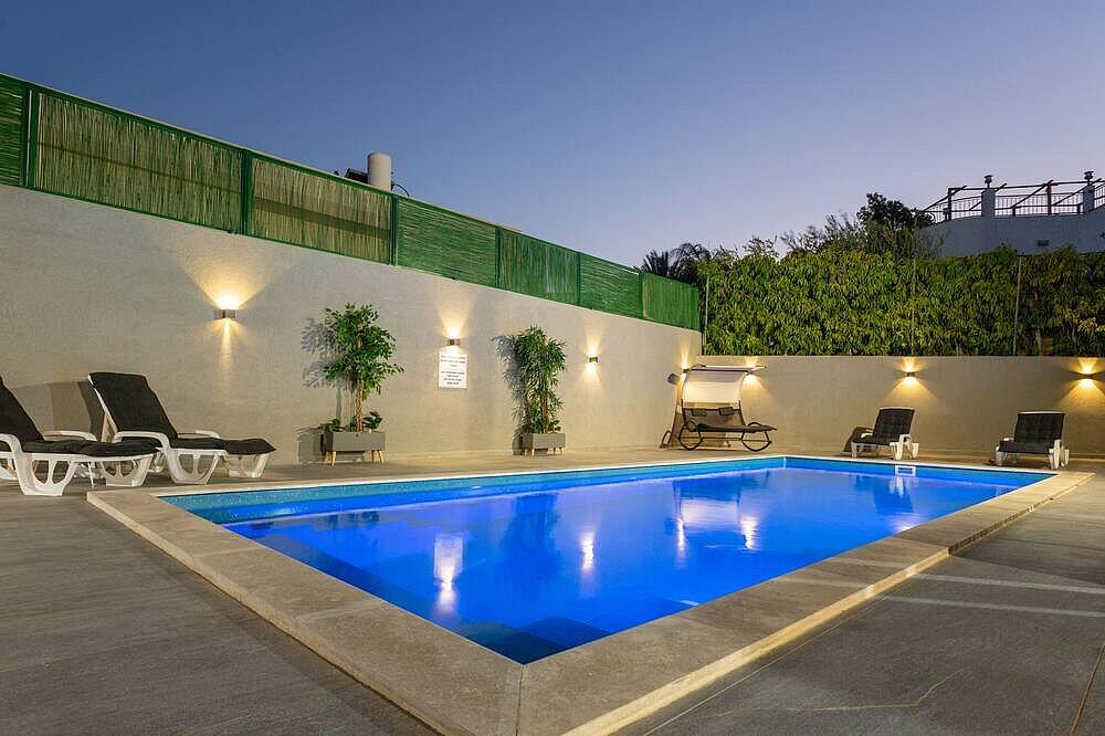 וילת הקיסר - YantoRia Caesar דרום  1  נופש - וי פור ויקיישן - V for Vacation