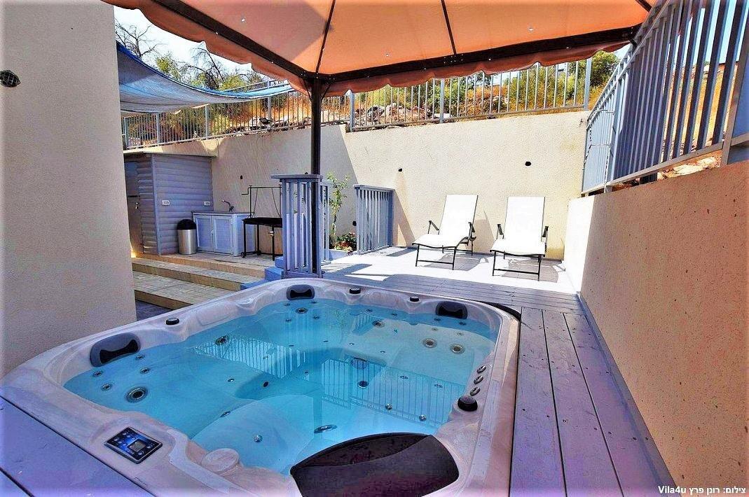 אחוזת אגם כנרת צפון  13  נופש - וי פור ויקיישן - V for Vacation