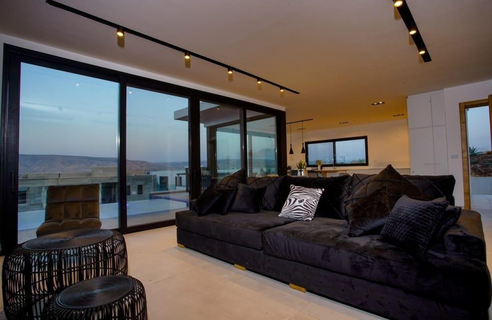 אמילי סוויטות אירוח צפון  4  נופש - וי פור ויקיישן - V for Vacation