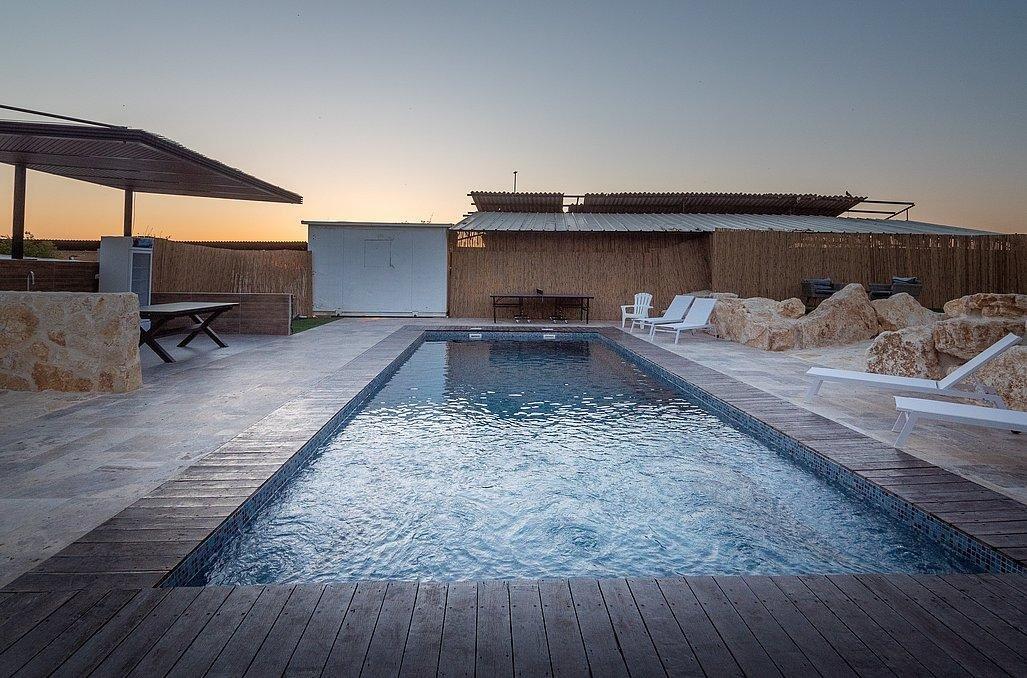 וילה שקיעות אדומות דרום  34  נופש - וי פור ויקיישן - V for Vacation