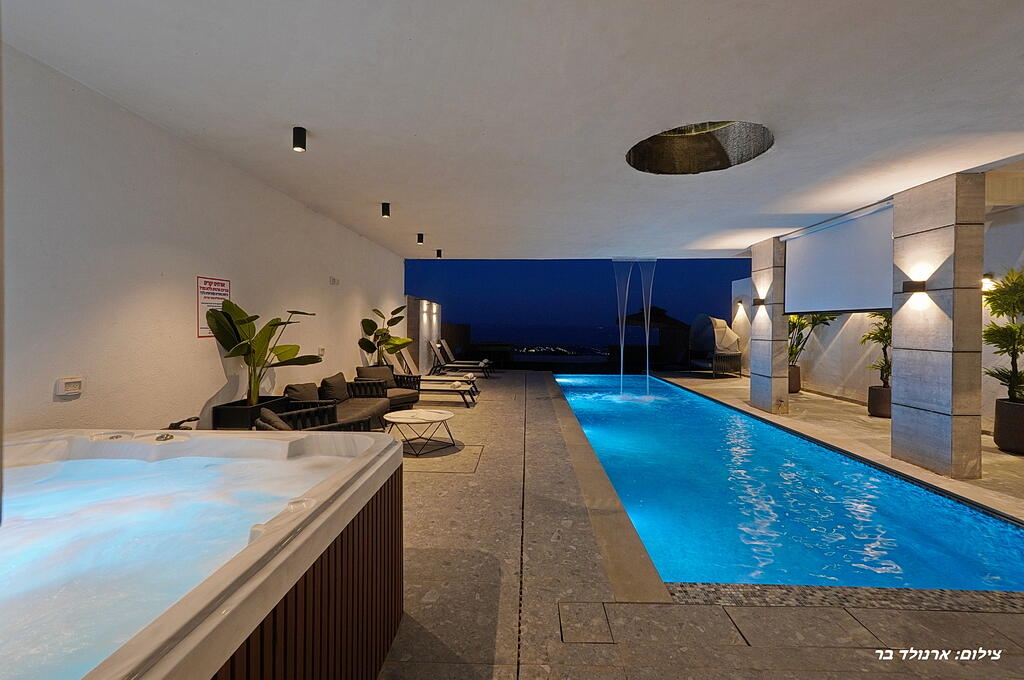 וילה סירקל – Villa Circle צפון  44  נופש - וי פור ויקיישן - V for Vacation