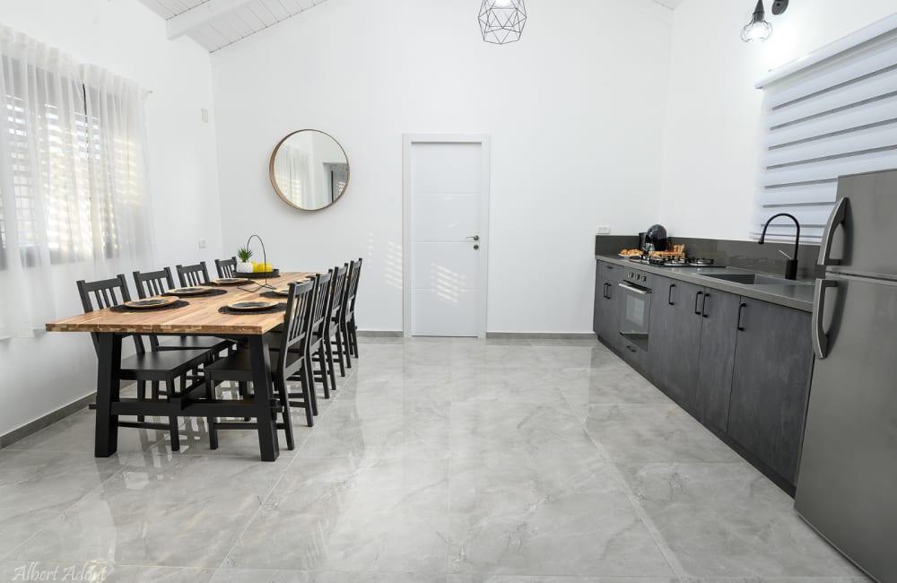 וילה דיאמנטה צפון  28  נופש - וי פור ויקיישן - V for Vacation