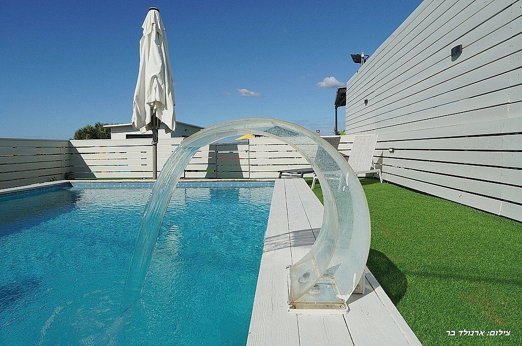 אחוזת הלל צפון  31  נופש - וי פור ויקיישן - V for Vacation