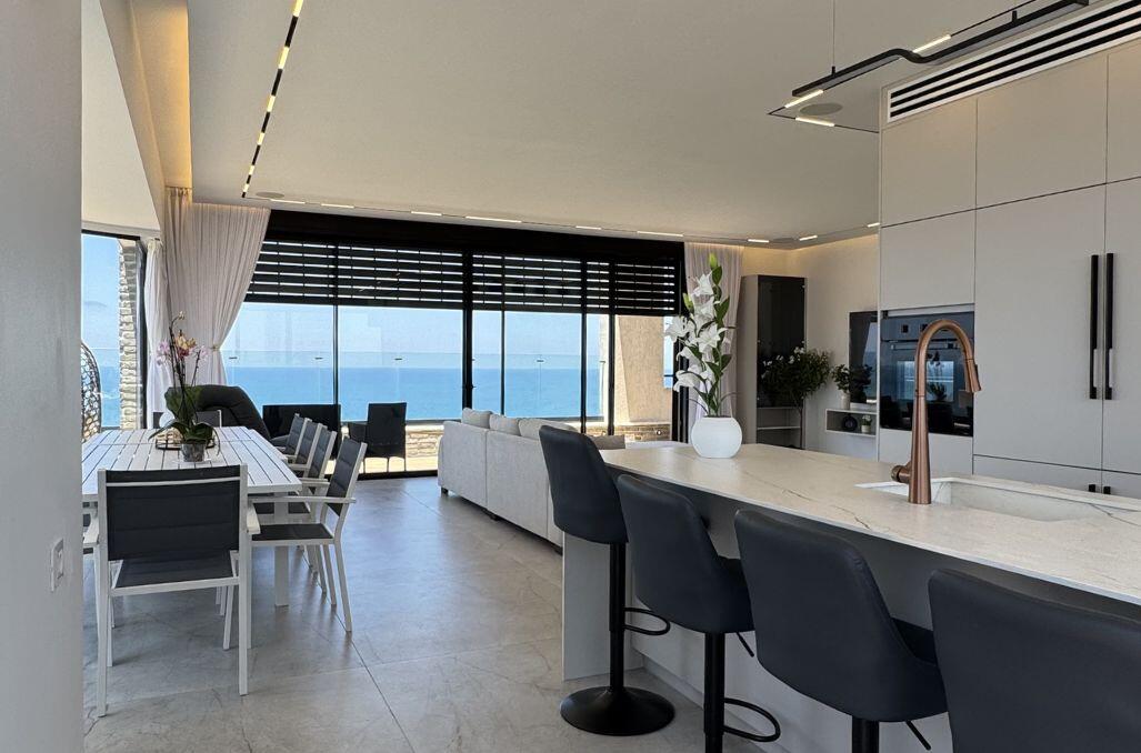 סי וויו פנטהאוז וספא נתניה - Sea view penthouse & spa Netanya מרכז  18  נופש - וי פור ויקיישן - V for Vacation