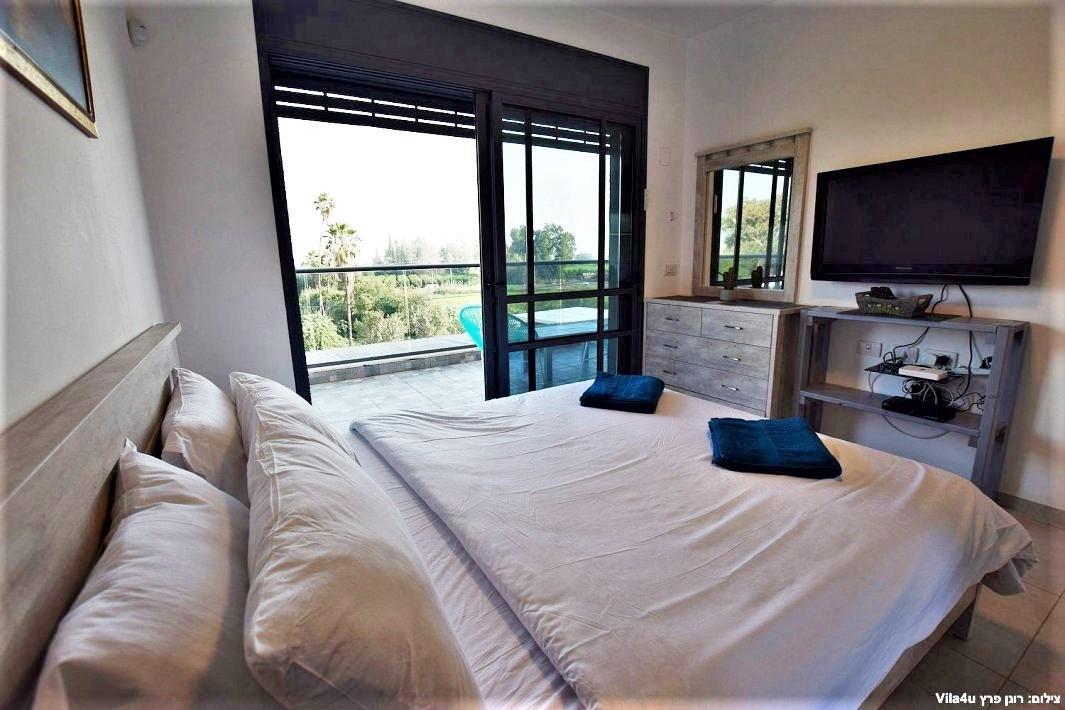 אחוזת אגם כנרת צפון  21  נופש - וי פור ויקיישן - V for Vacation