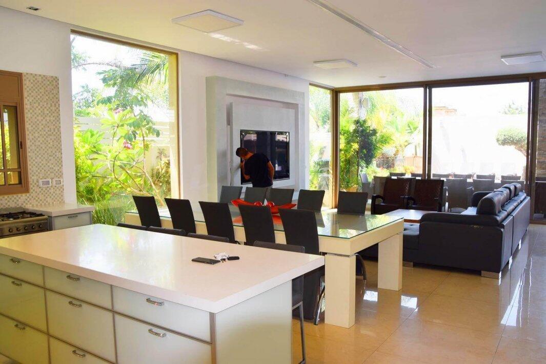 אחוזת הכוכבים מרכז  25  נופש - וי פור ויקיישן - V for Vacation