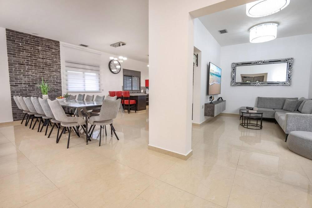 אחוזת ליאור בגפן מרכז  15  נופש - וי פור ויקיישן - V for Vacation