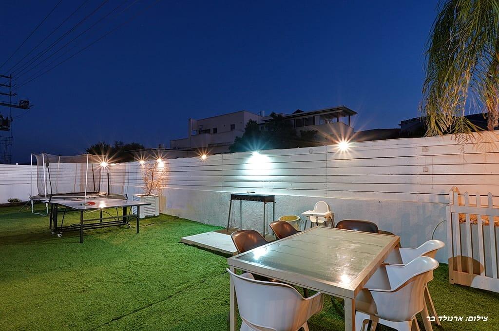 וילה דקל כחול צפון  47  נופש - וי פור ויקיישן - V for Vacation