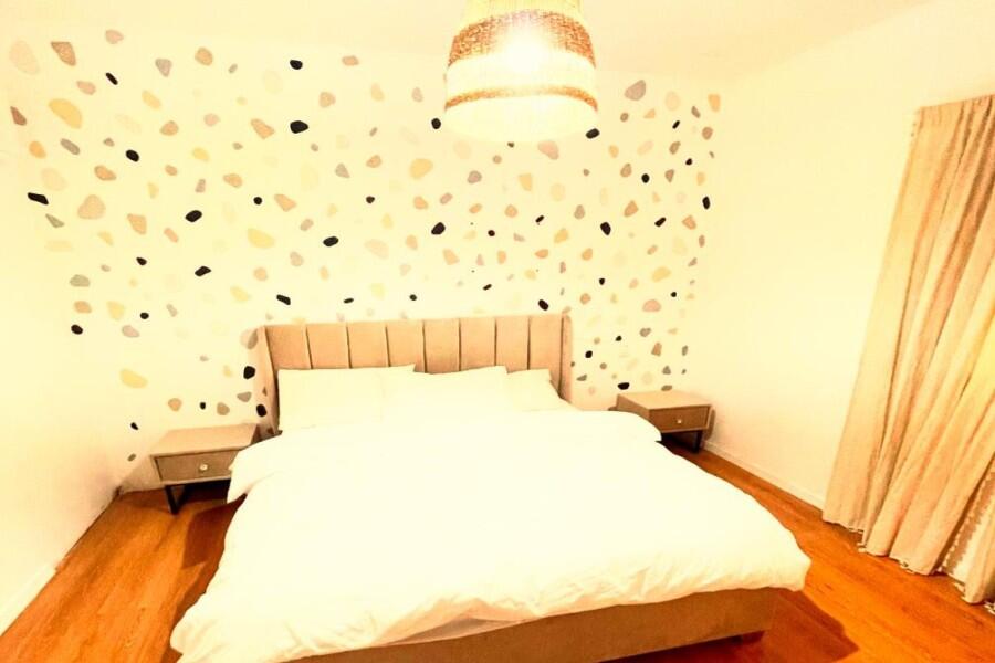 בשדות של המושב דרום  12  נופש - וי פור ויקיישן - V for Vacation