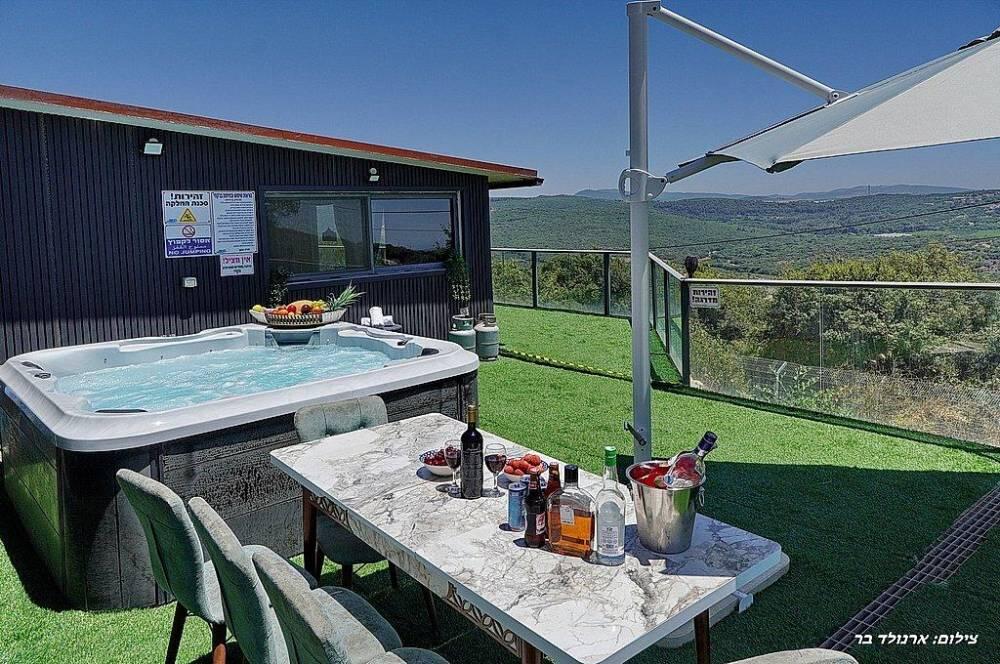 אחוזת אורפז צפון  66  נופש - וי פור ויקיישן - V for Vacation