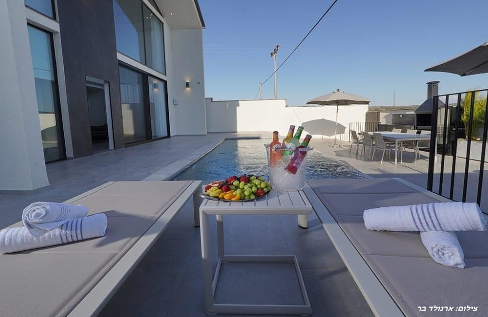 אחוזת קומו בוטיק - Como Boutique צפון  14  נופש - וי פור ויקיישן - V for Vacation