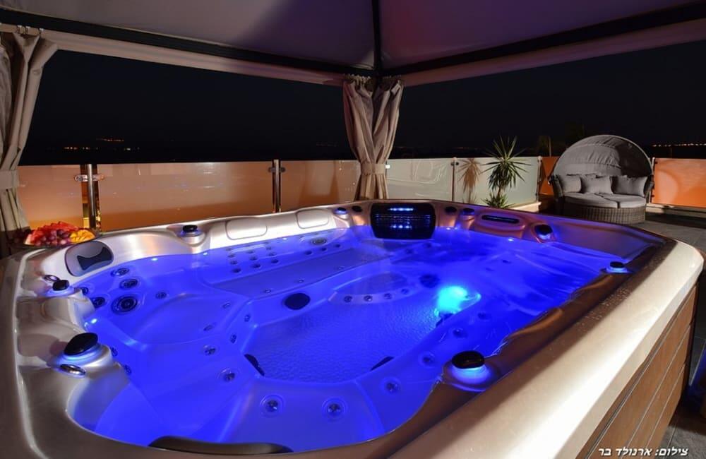 וילה מאיורי בוטיק צפון  41  נופש - וי פור ויקיישן - V for Vacation