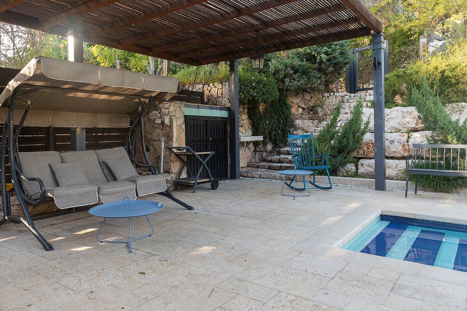 וילה בית זית מרכז  46  נופש - וי פור ויקיישן - V for Vacation