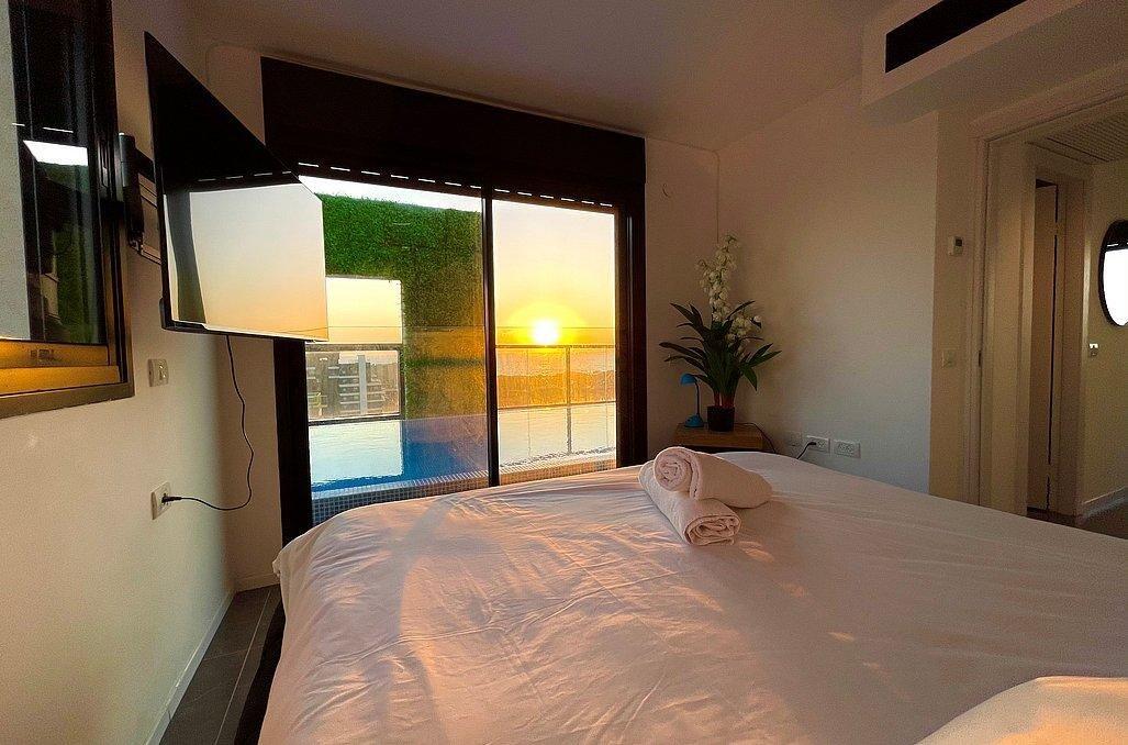 פנטהאוז ראם מרכז  11  נופש - וי פור ויקיישן - V for Vacation