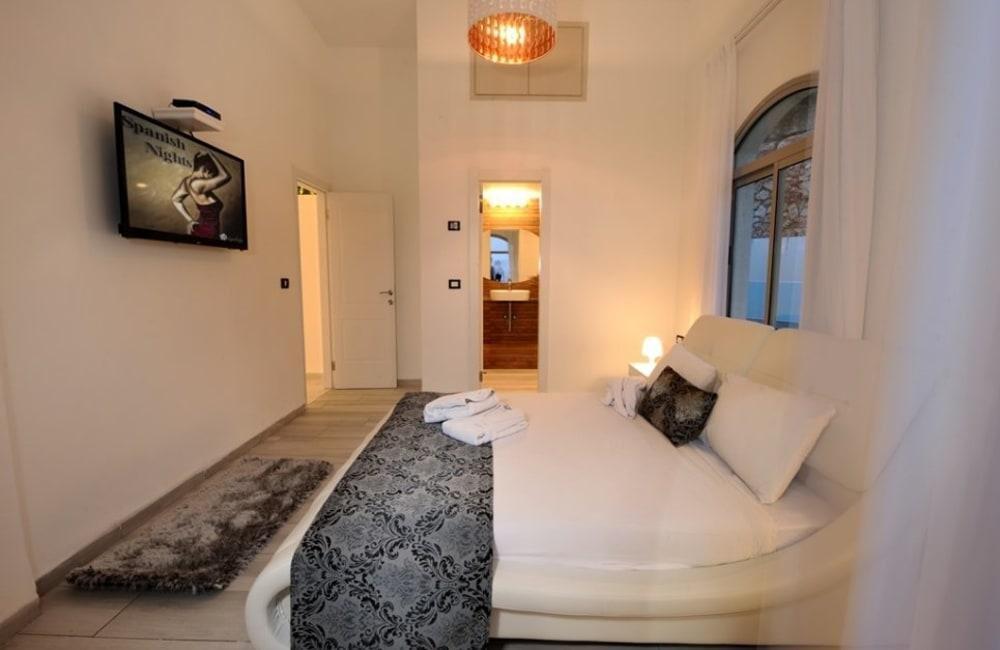 יהלי סוויטות אירוח צפון  8  נופש - וי פור ויקיישן - V for Vacation