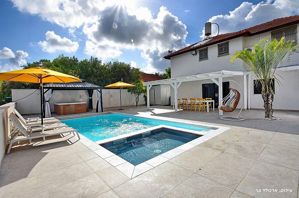 וילה דוריאל צפון  15  נופש - וי פור ויקיישן - V for Vacation