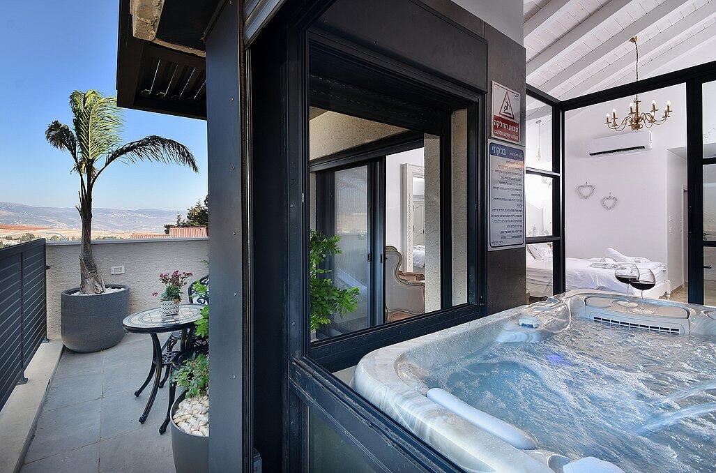 סוויטות רומאנס צפון  9  נופש - וי פור ויקיישן - V for Vacation