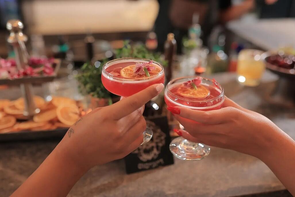 מדבר אירועים מרכז  11  לופט 4 יו