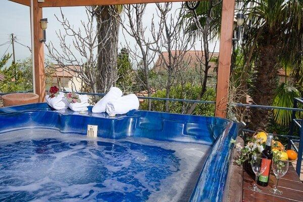 פרובנס בגן צפון  10  נופש - וי פור ויקיישן - V for Vacation