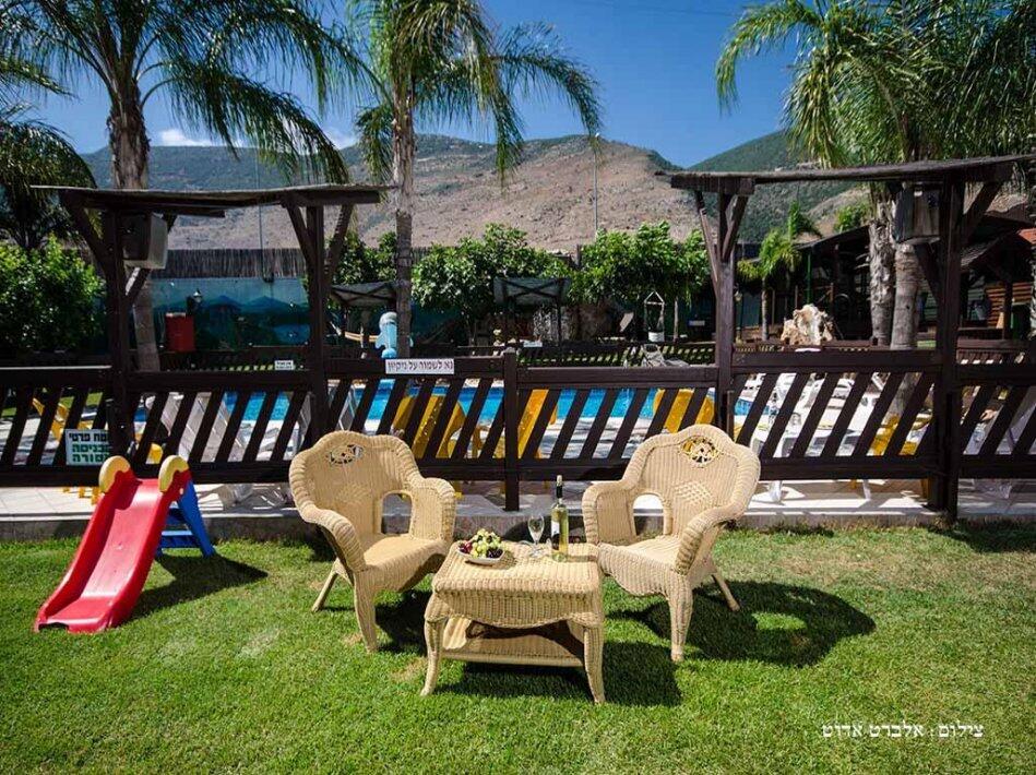 הבקתות של סיוון צפון  13  נופש - וי פור ויקיישן - V for Vacation