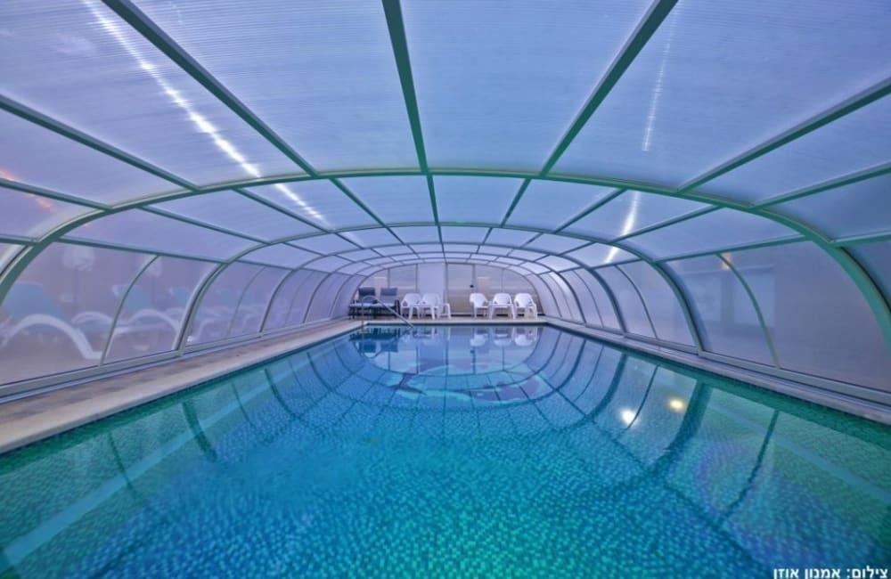 הולידיי פול צפון  17  נופש - וי פור ויקיישן - V for Vacation