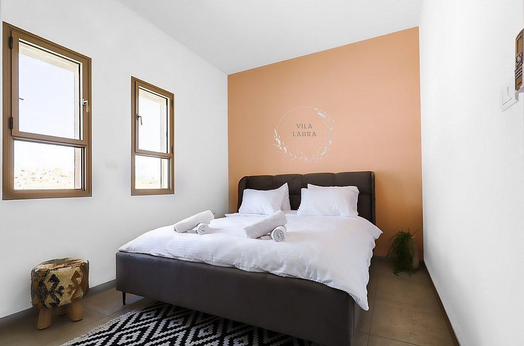 וילה לאורה צפון  13  נופש - וי פור ויקיישן - V for Vacation