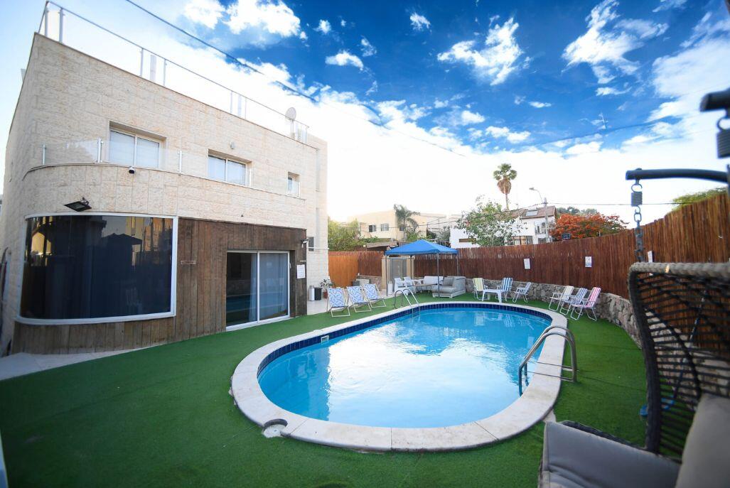 גארדן בוטיק VIP דרום  2  נופש - וי פור ויקיישן - V for Vacation