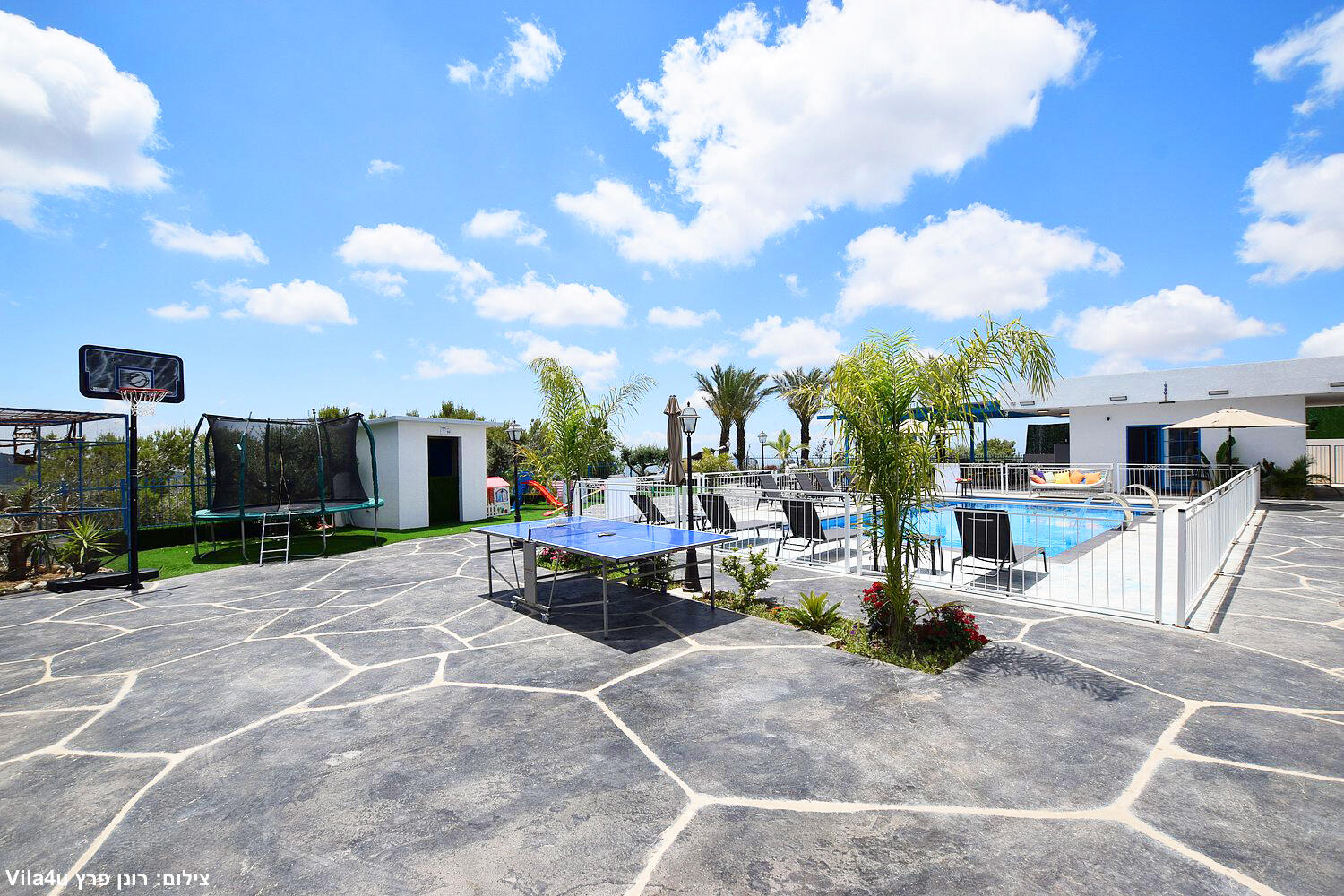 אחוזת מיקונוס ירכא צפון  43  נופש - וי פור ויקיישן - V for Vacation